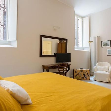 Palazzo Sabbioni Appartamento Lusso Due Camere Soggiorno Cucina Феррара Экстерьер фото