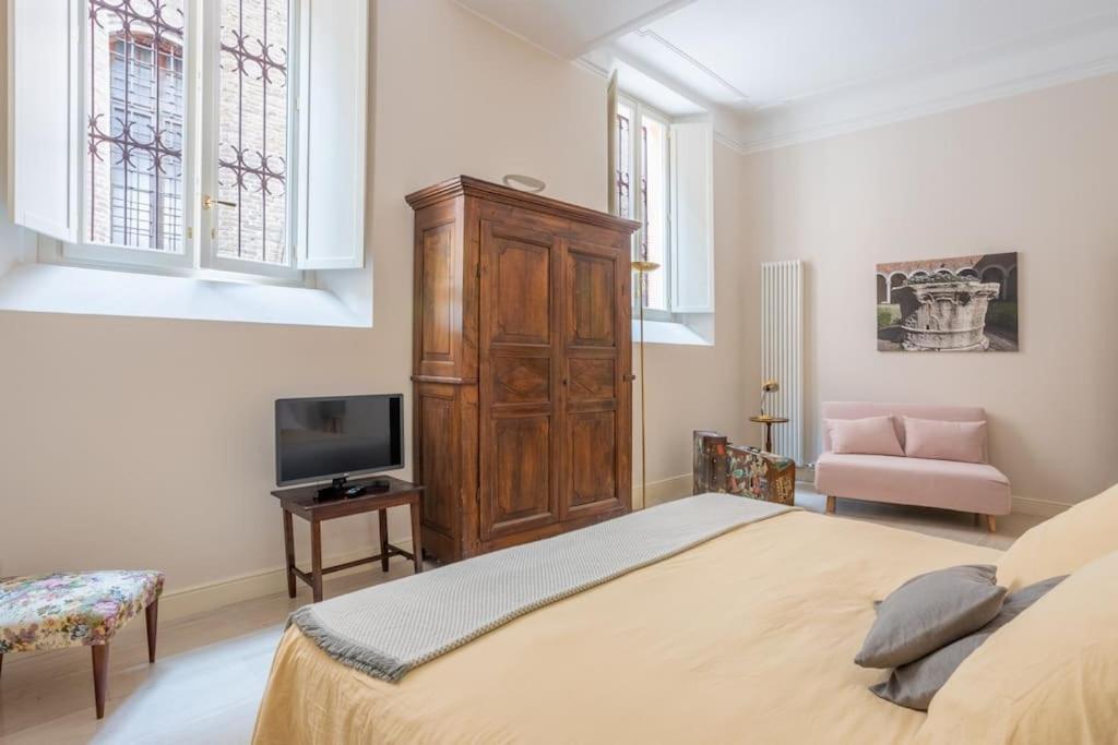 Palazzo Sabbioni Appartamento Lusso Due Camere Soggiorno Cucina Феррара Экстерьер фото