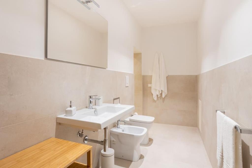 Palazzo Sabbioni Appartamento Lusso Due Camere Soggiorno Cucina Феррара Экстерьер фото